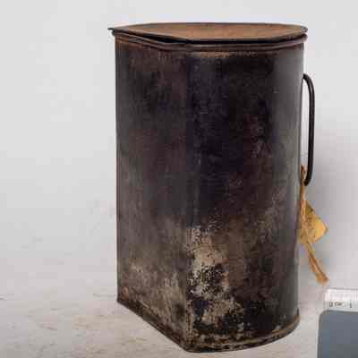Quart Pots