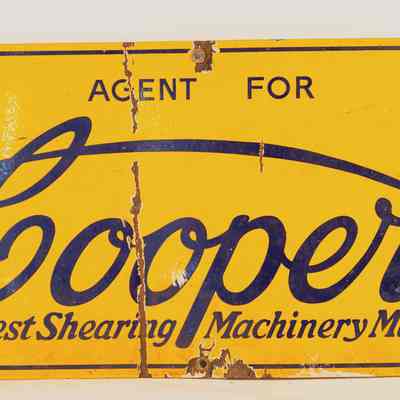 Enamel sign