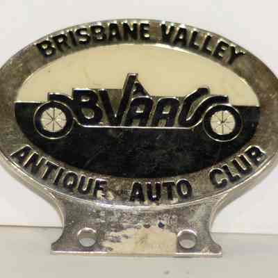 Brisbane Vally antique car club insignia