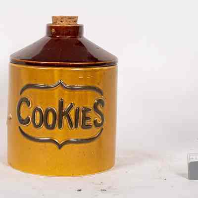 Cookie jar
