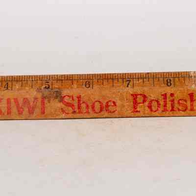 Advertising ruler Kiwi