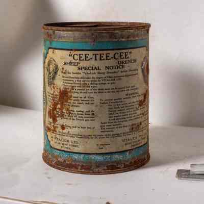 Drench tin
