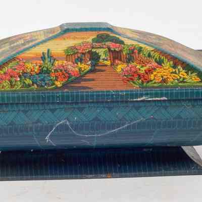Round Trees Sweets tin