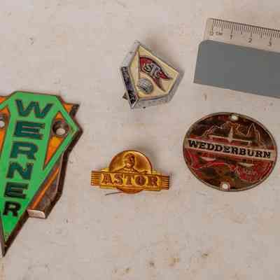 Fridge emblem badges