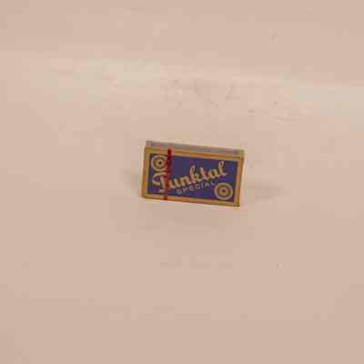 Razor blade
