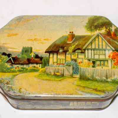 Sweets tin
