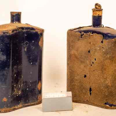 Water canteens