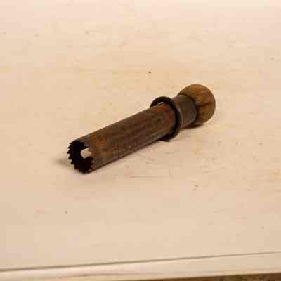 Apple corer