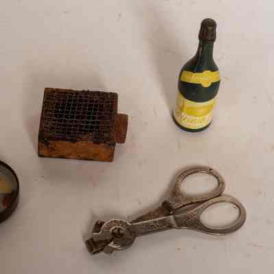 4 Items