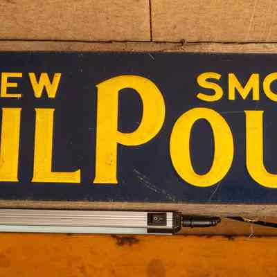 Tobacco Sign