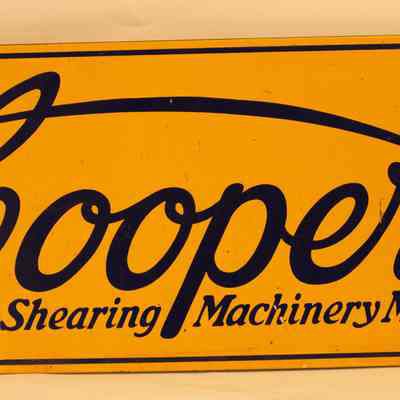 Enamel sign