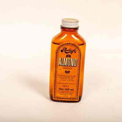 Essence bottle