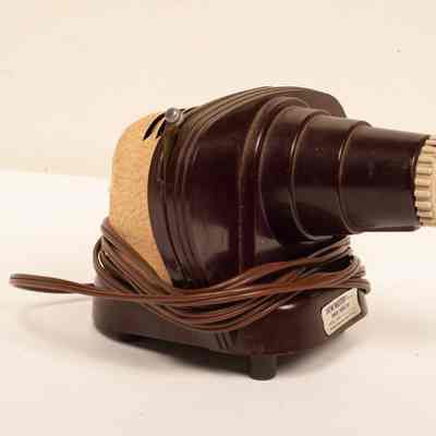 Electric slide projector