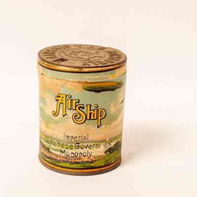 Tobacco tin