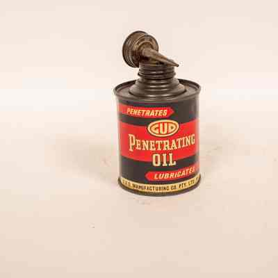 Penetrating oil