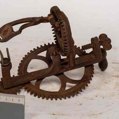 Apple peeler corer