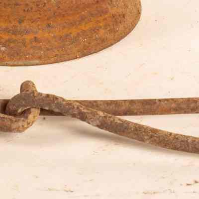 Oil Lamp and Trammel