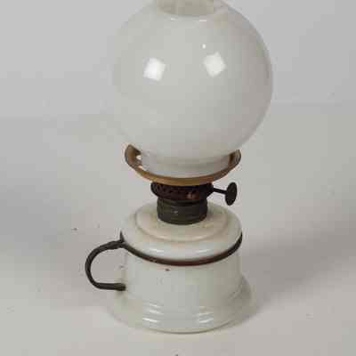 Nutmeg lamp