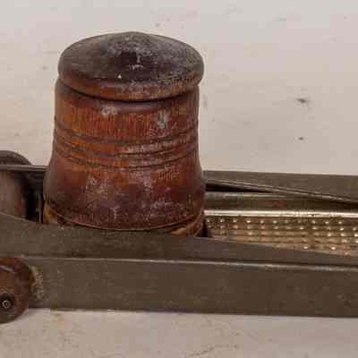 Nutmeg Ball Grater