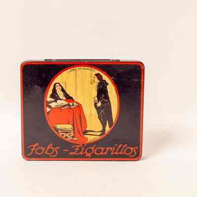 Tobacco tin