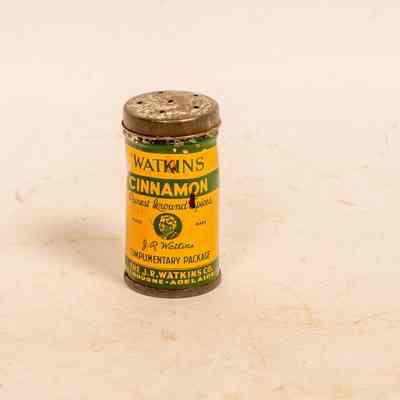 Cinnamon tin