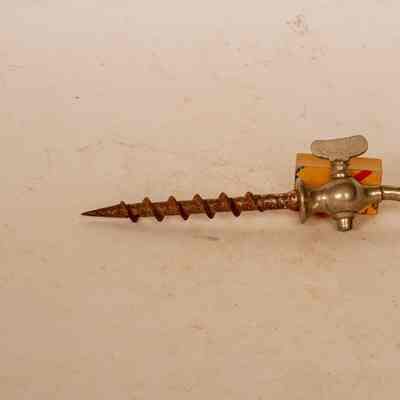 Champagne Tack Screws