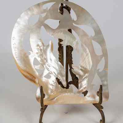 Pearl shell