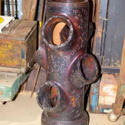 2 x Ceramic plant stand
