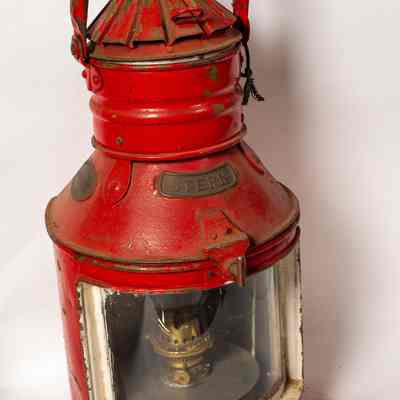 Hellyers Lamp