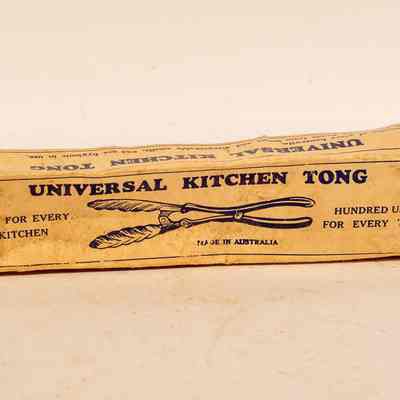 boxed kitchen tong