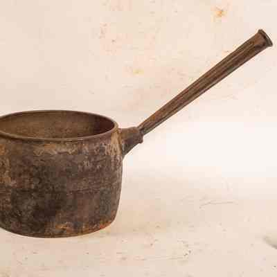 6 Pint Clark Cast Iron Saucepan