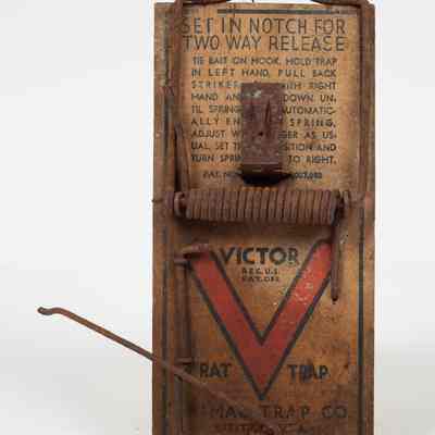 Wooden mousetrap