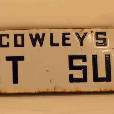 Enamel sign