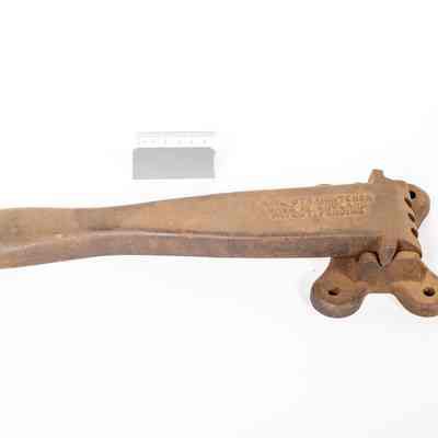 Nail Straightener