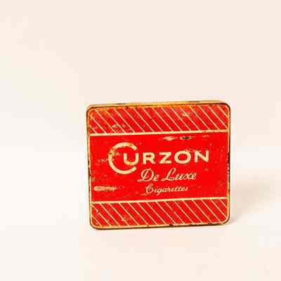 Tobacco tin