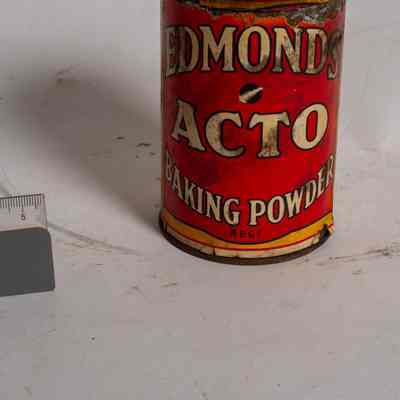 Baking powder tin