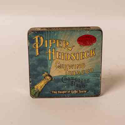 Tobacco tin