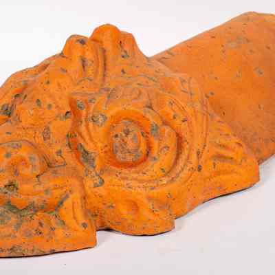 Corner tile