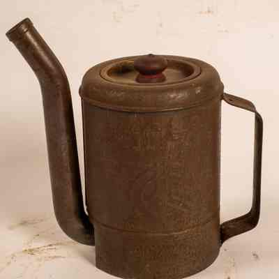 Oil Pouring Can