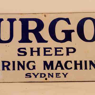 Enamel sign