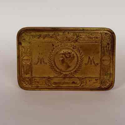 Christmas tin