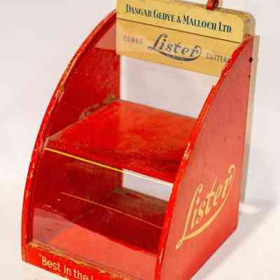 Lister shop Display