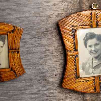 Matchstick picture frames