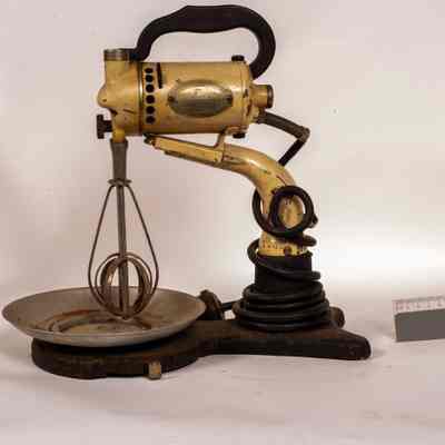 Electric Cake Mixer