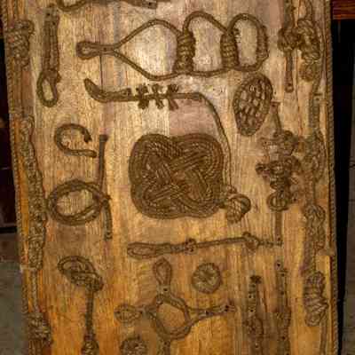 Rope knot board