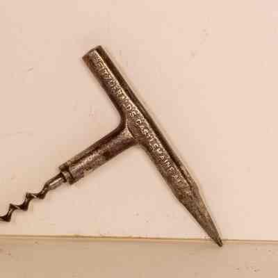 Cork remover