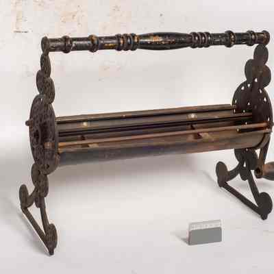News paper log roller
