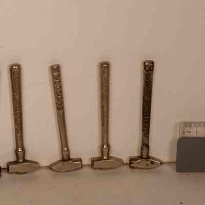 Toffee hammers
