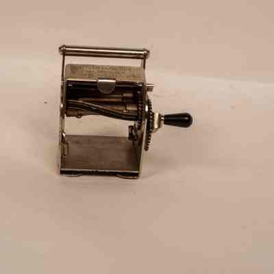 Blade sharpener