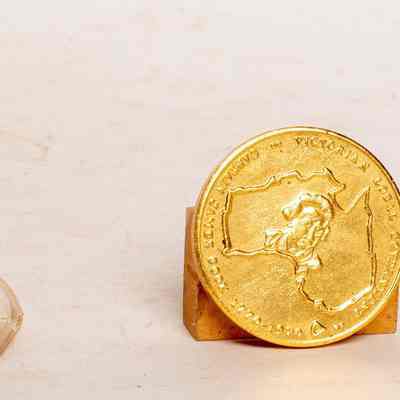 Celebratory coin